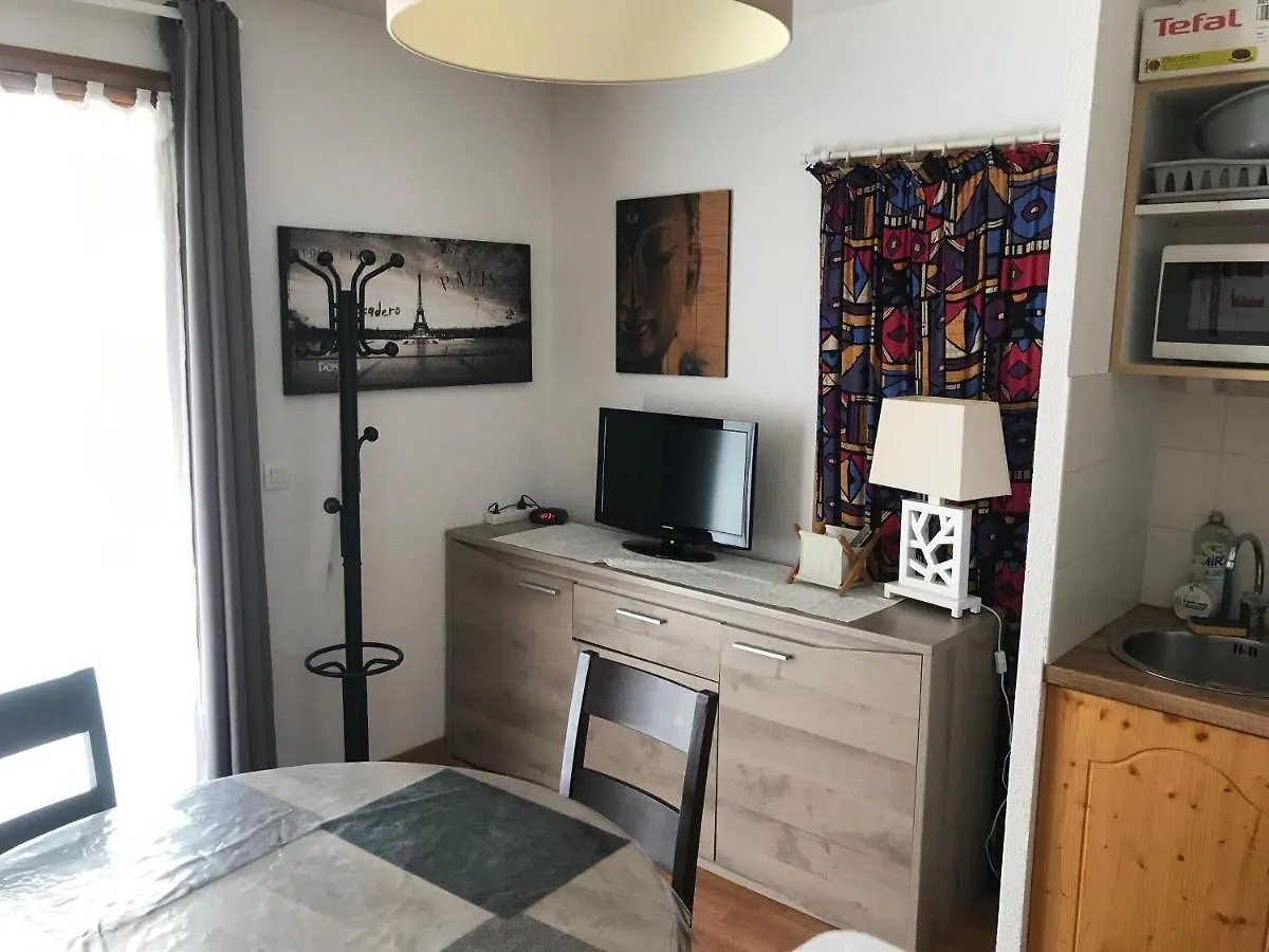 Bel Appartement En Residence Avec Piscine Orelle 0*,